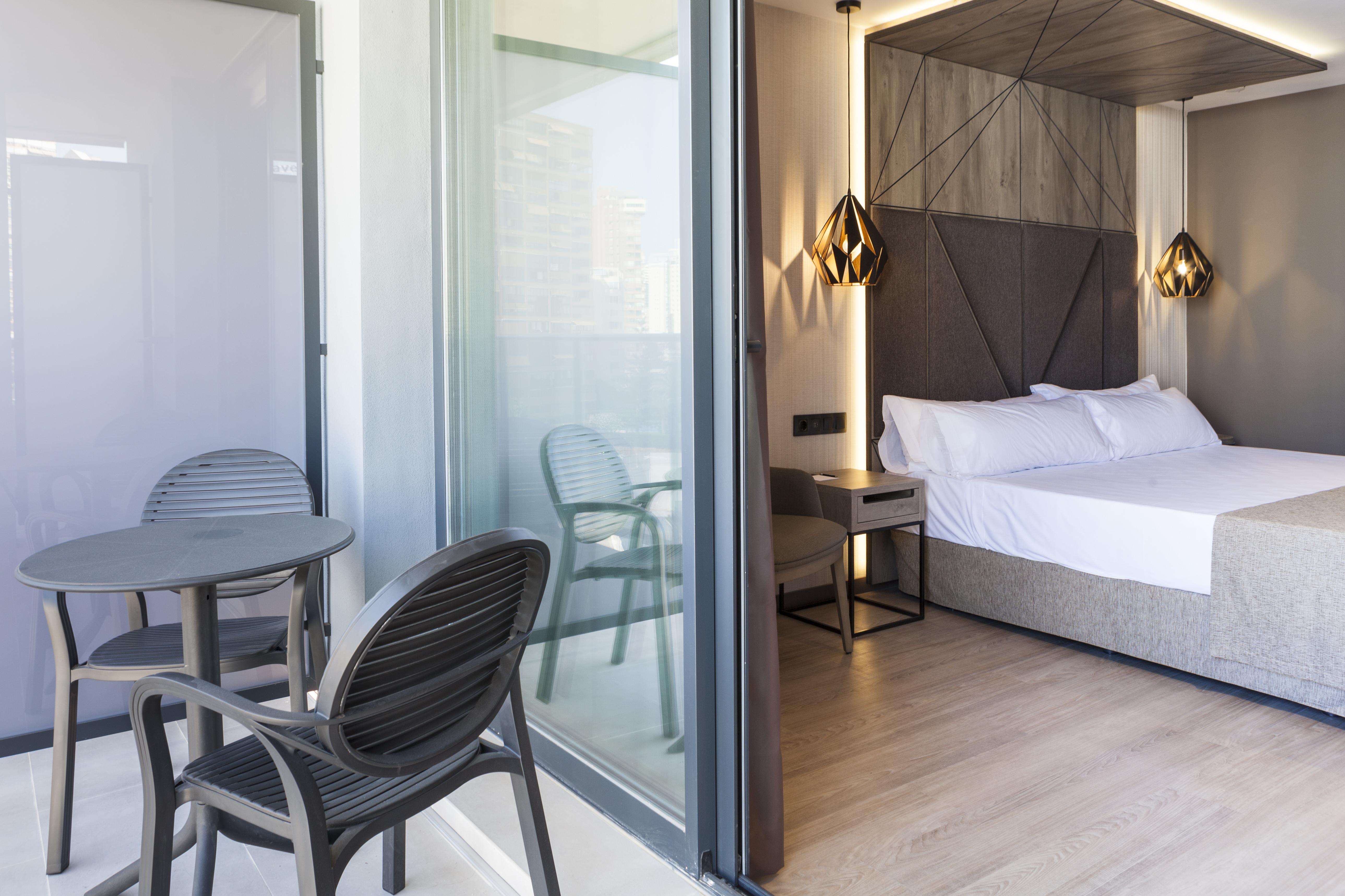 Hotel Bristol 4 Sup Benidorm Bagian luar foto