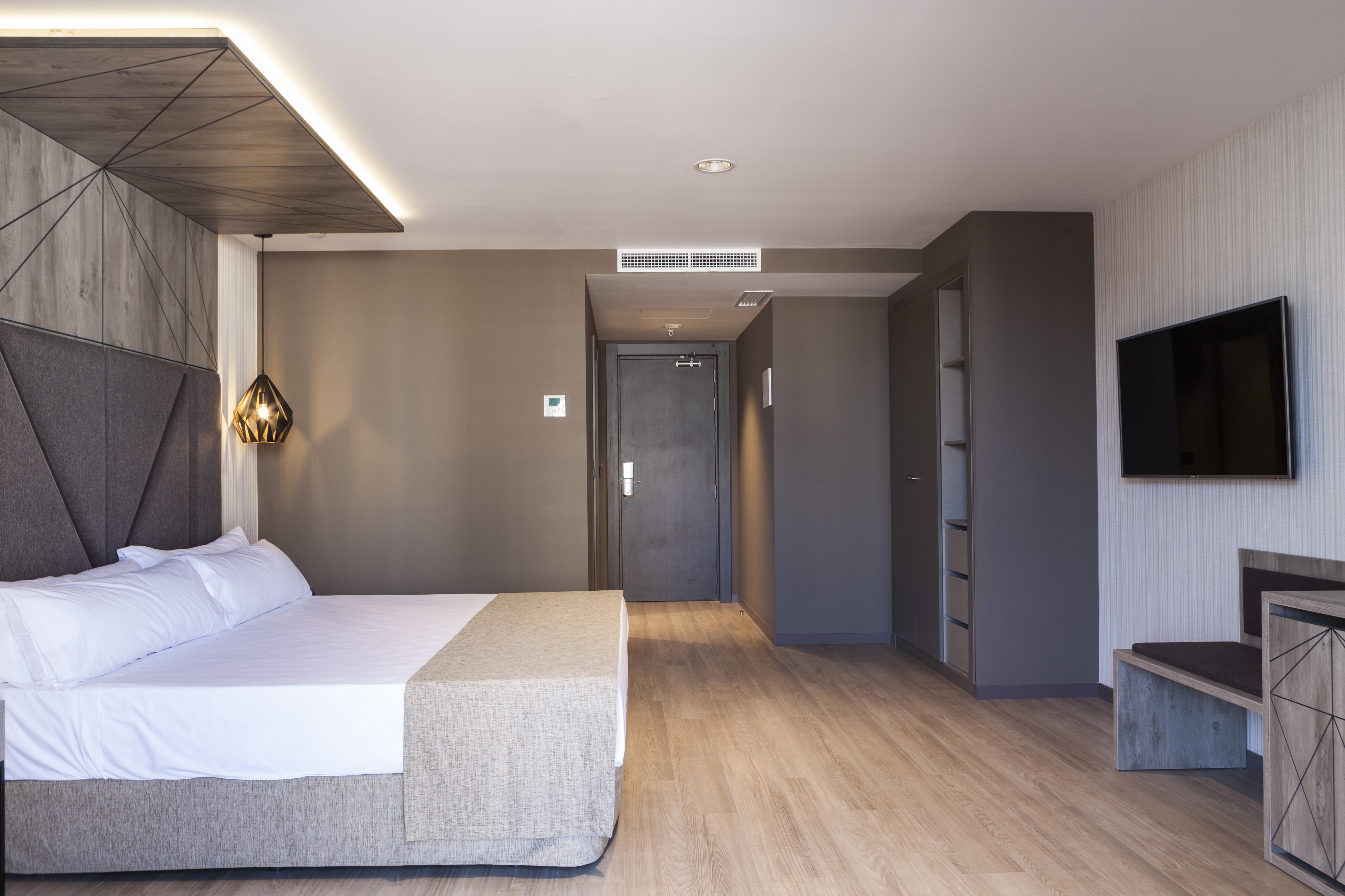 Hotel Bristol 4 Sup Benidorm Bagian luar foto