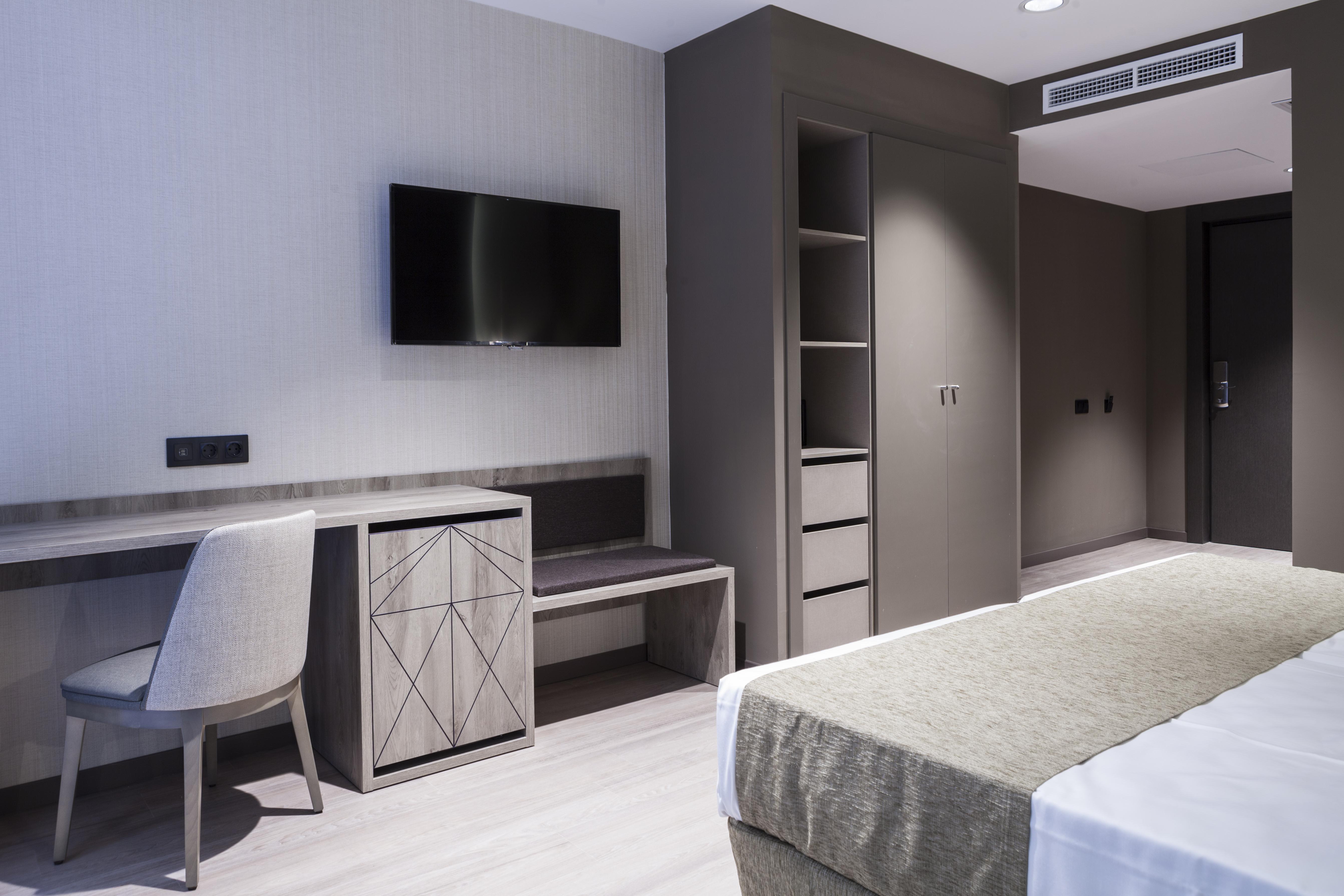 Hotel Bristol 4 Sup Benidorm Bagian luar foto