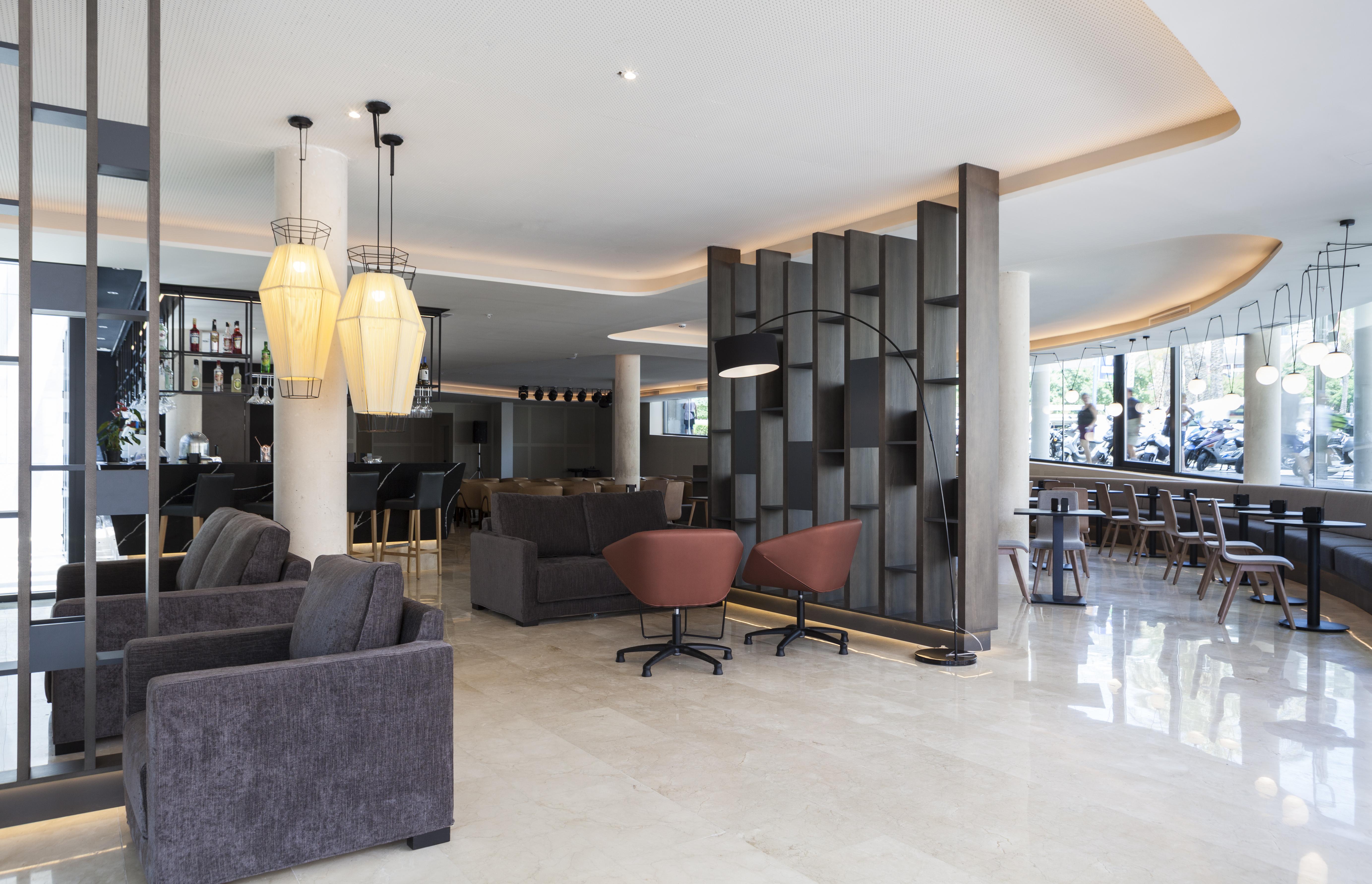 Hotel Bristol 4 Sup Benidorm Bagian luar foto
