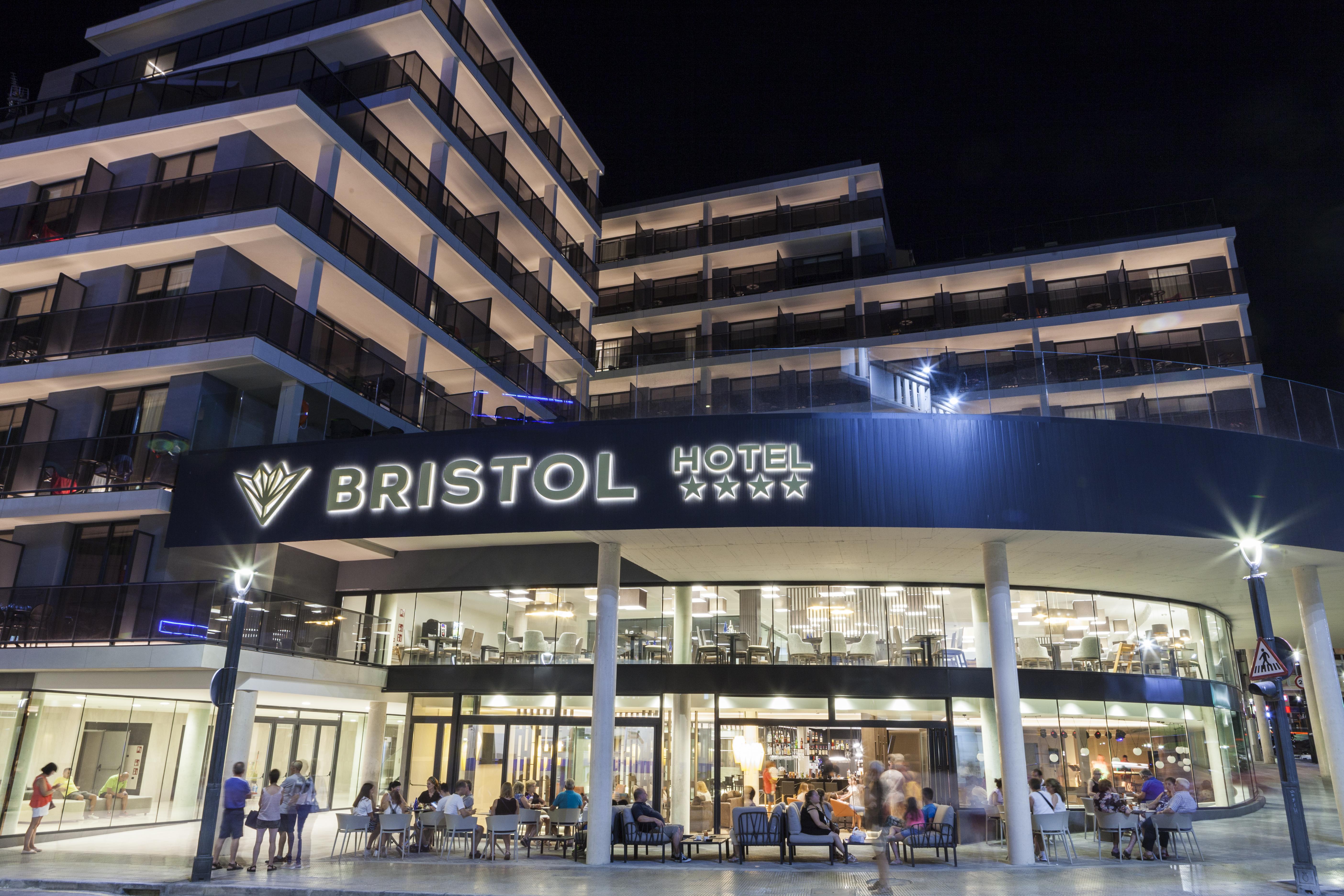 Hotel Bristol 4 Sup Benidorm Bagian luar foto
