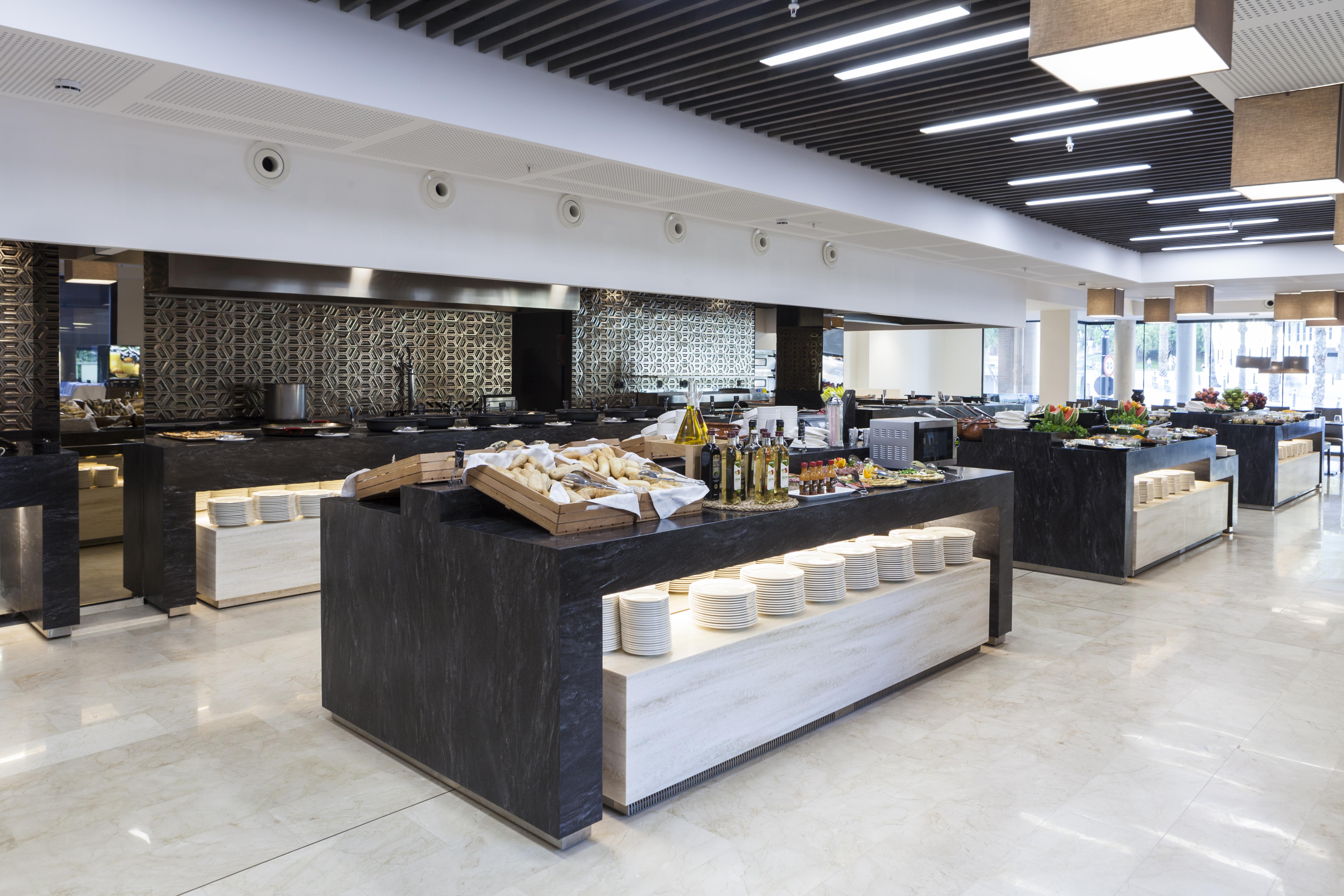 Hotel Bristol 4 Sup Benidorm Bagian luar foto