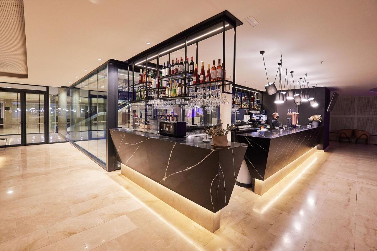 Hotel Bristol 4 Sup Benidorm Bagian luar foto