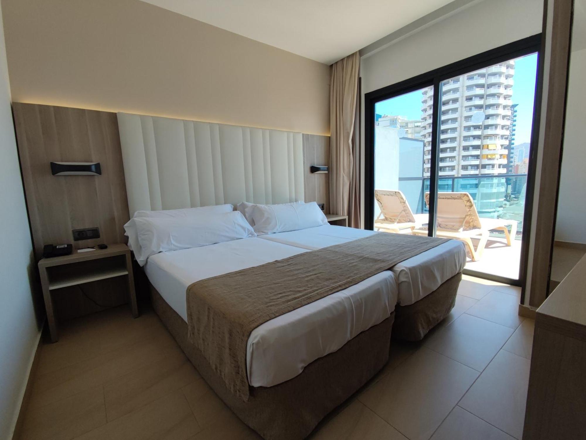 Hotel Bristol 4 Sup Benidorm Ruang foto