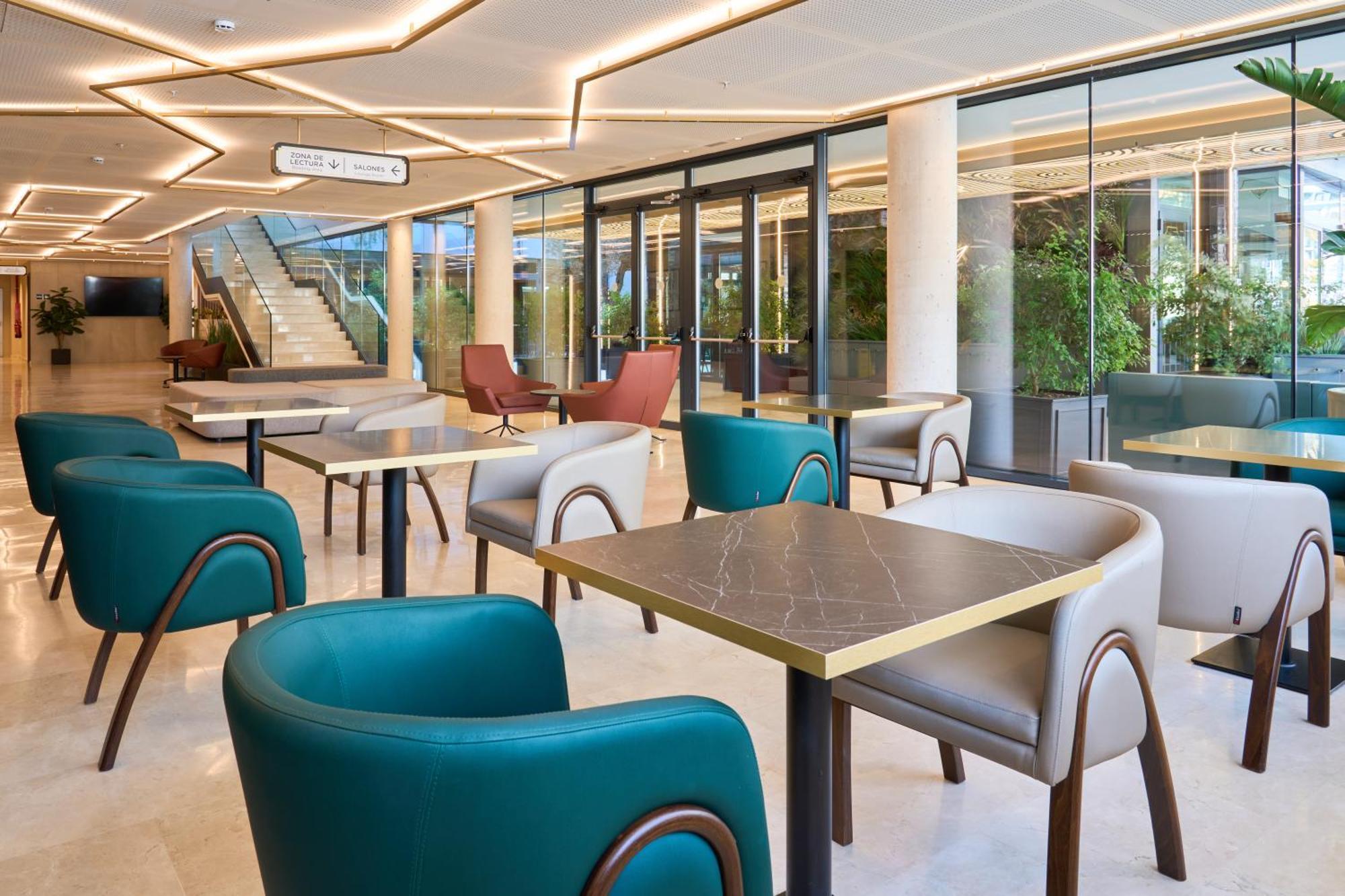 Hotel Bristol 4 Sup Benidorm Bagian luar foto