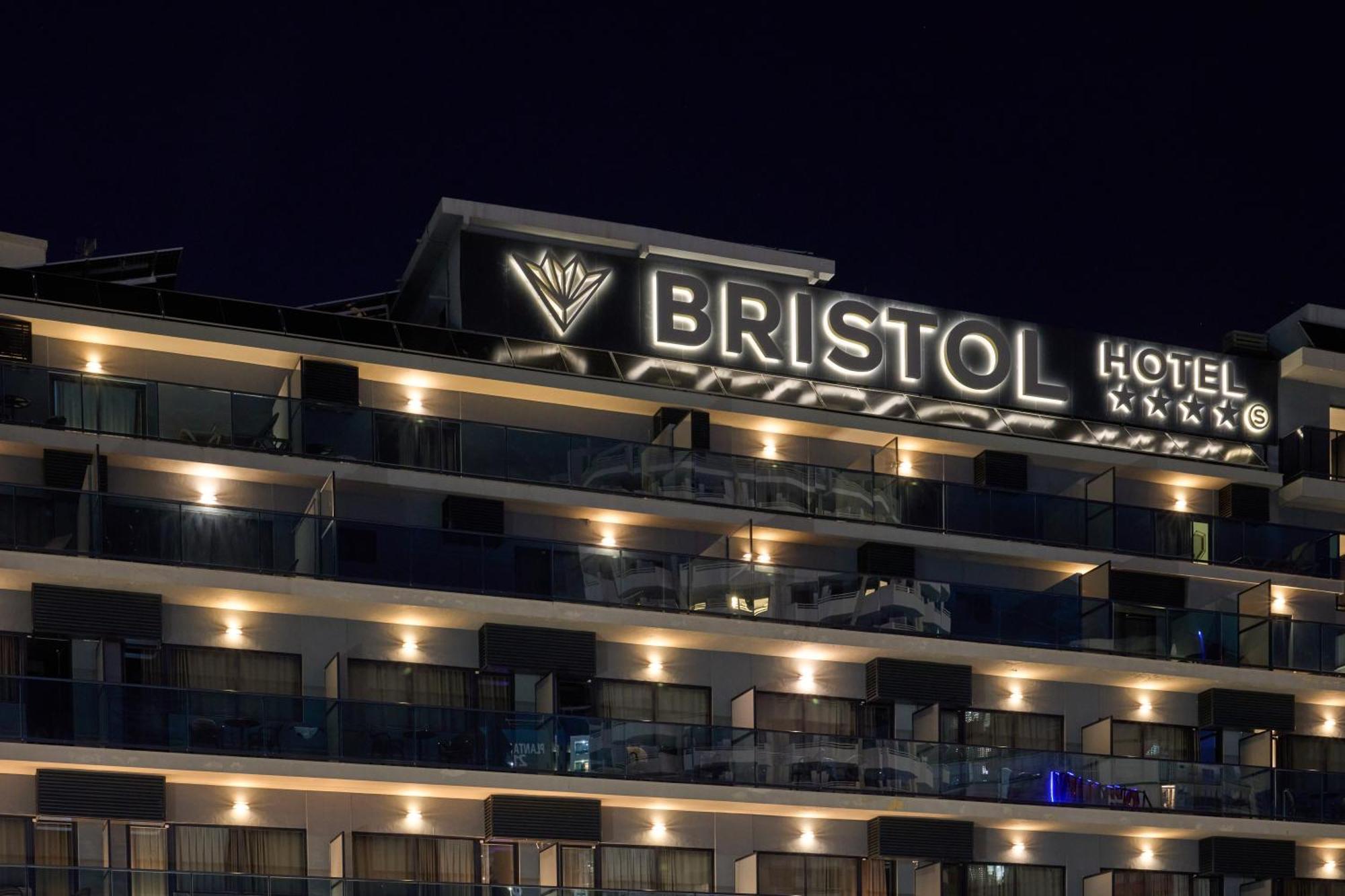Hotel Bristol 4 Sup Benidorm Bagian luar foto